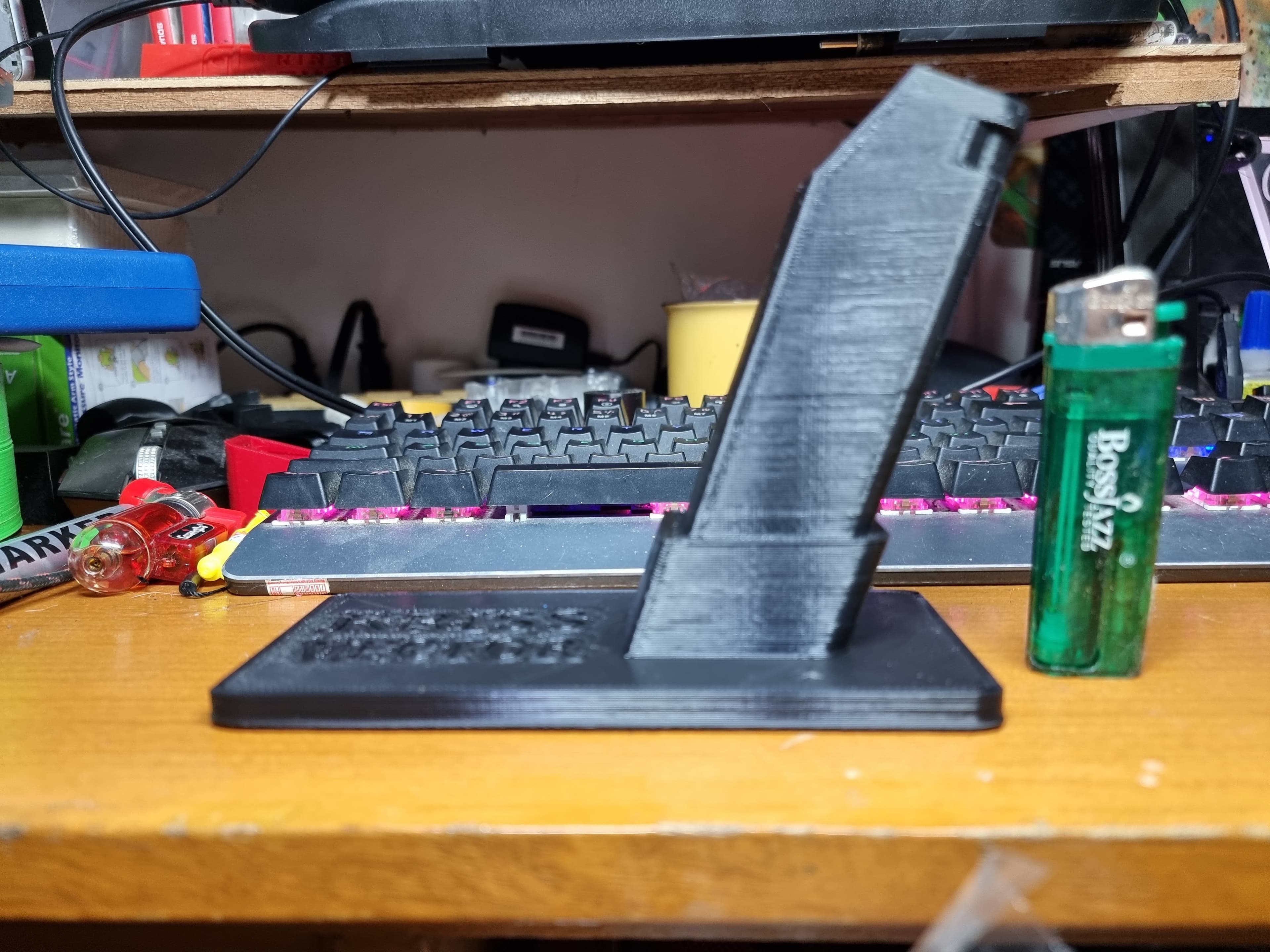 3d printed kriss vector toy stand