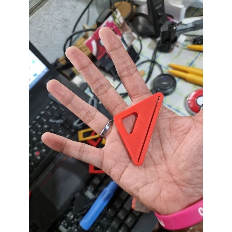 Jomar's 3d printed toothpaste squeezer holder