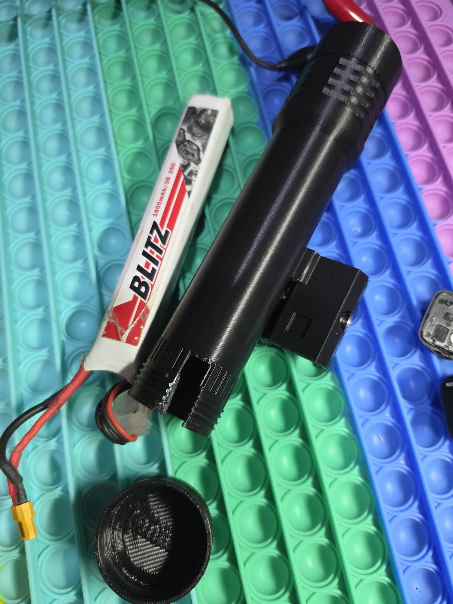 JomarX 3d printed Dummy flashlight battery holder