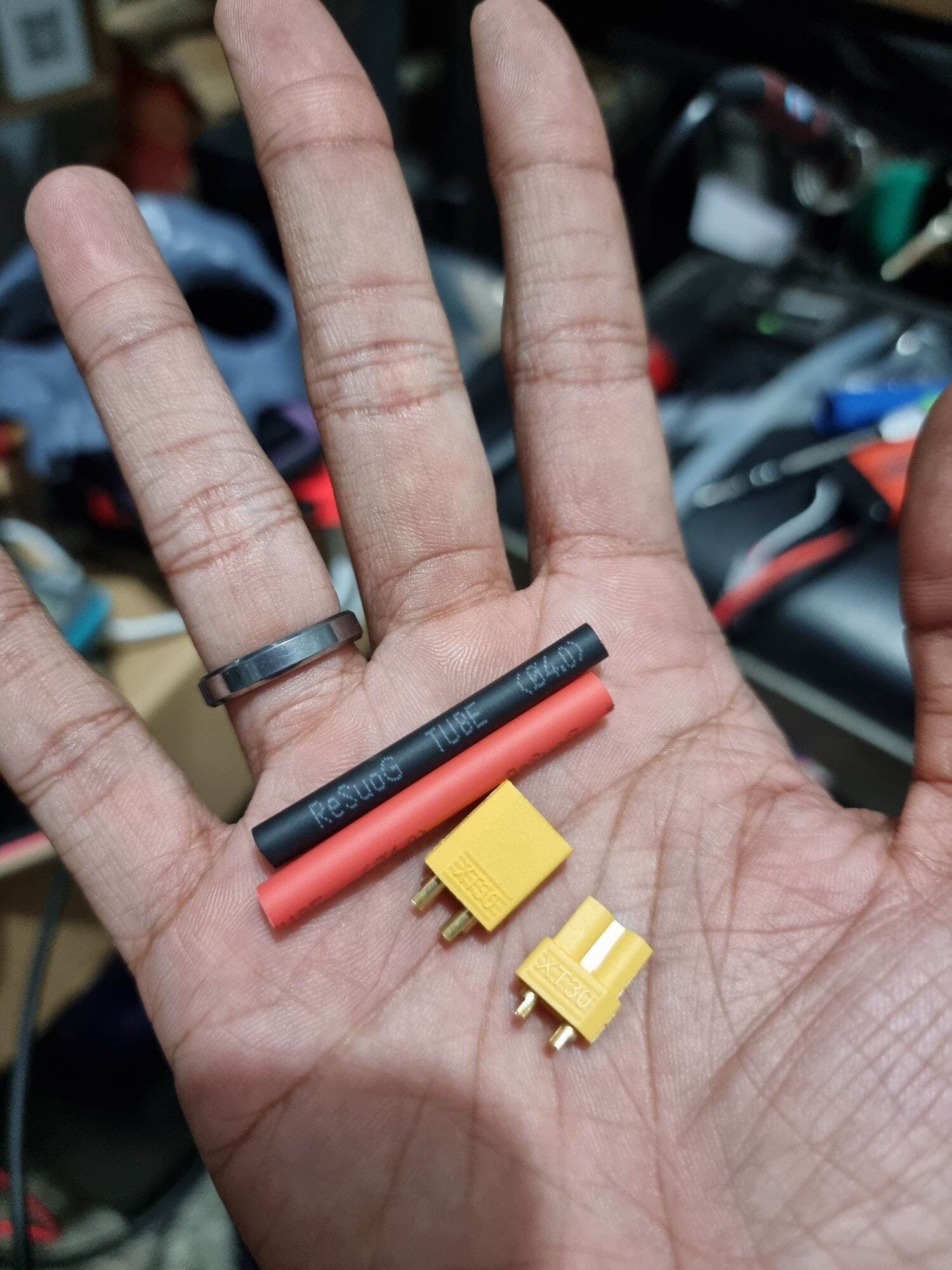 XT30 BATTERY connector